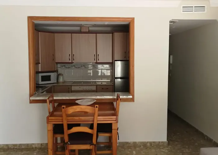 Apartamento Edificio María Piña La Carihuela Calle Perros Torremolinos