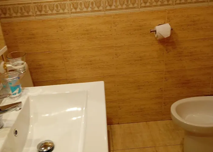 Apartamento Edificio María Piña La Carihuela Calle Perros Torremolinos