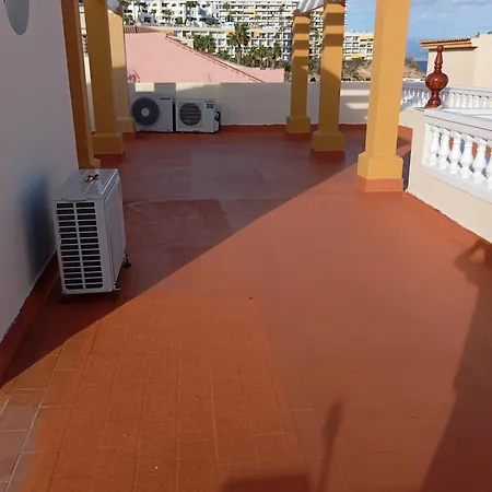 Edificio Maria Pina La Carihuela Calle Perros